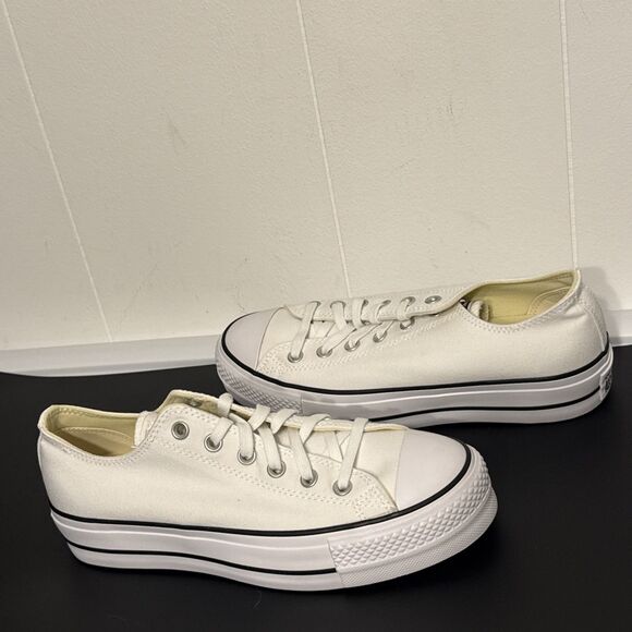 Converse Women's Chuck Taylor All Star Lift Platform Shoe, 560251F, Size 7.5 - Picture 3 of 8